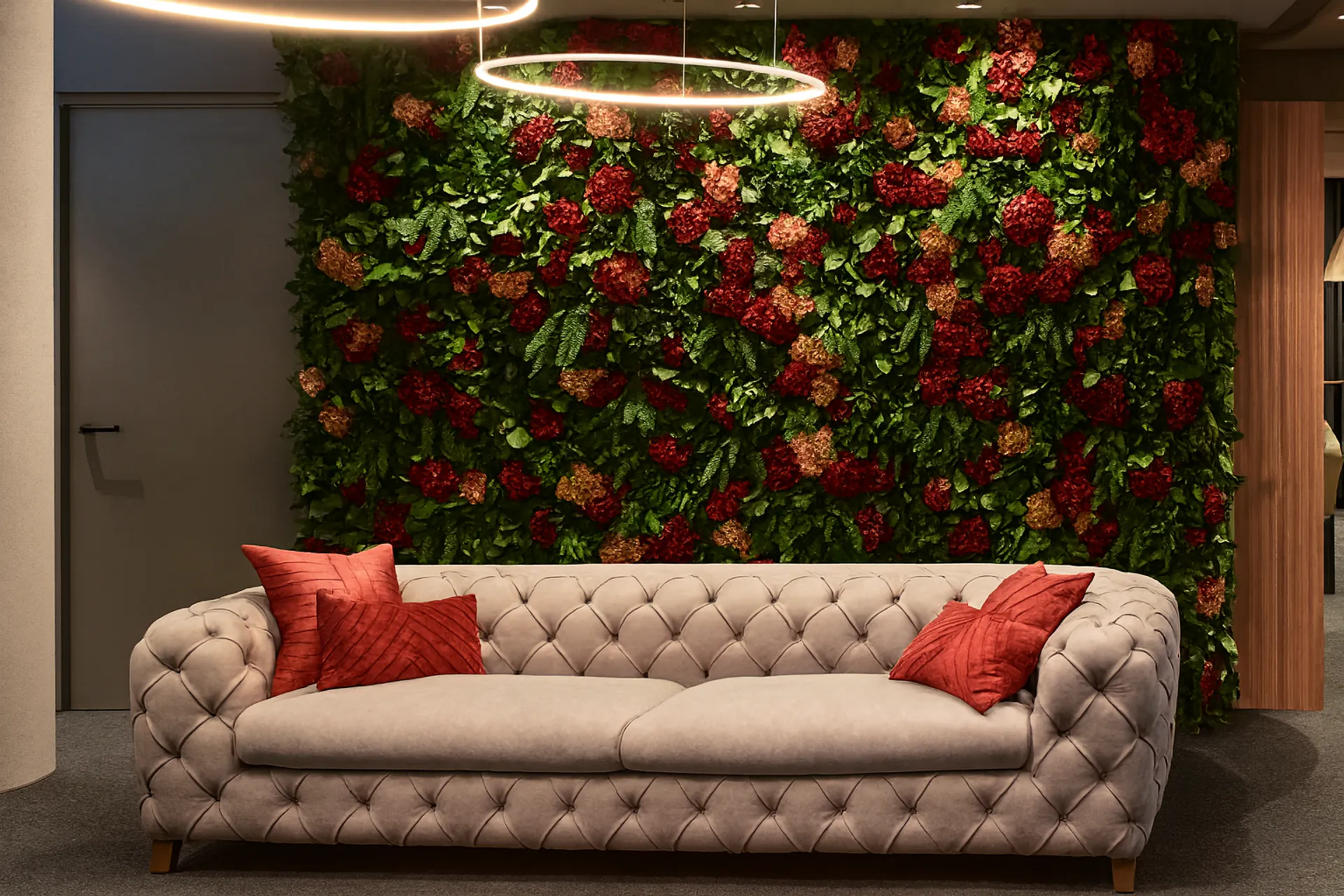 Pared floral en el salón-sala de estar — Muro vegetal de MOOSMOOS