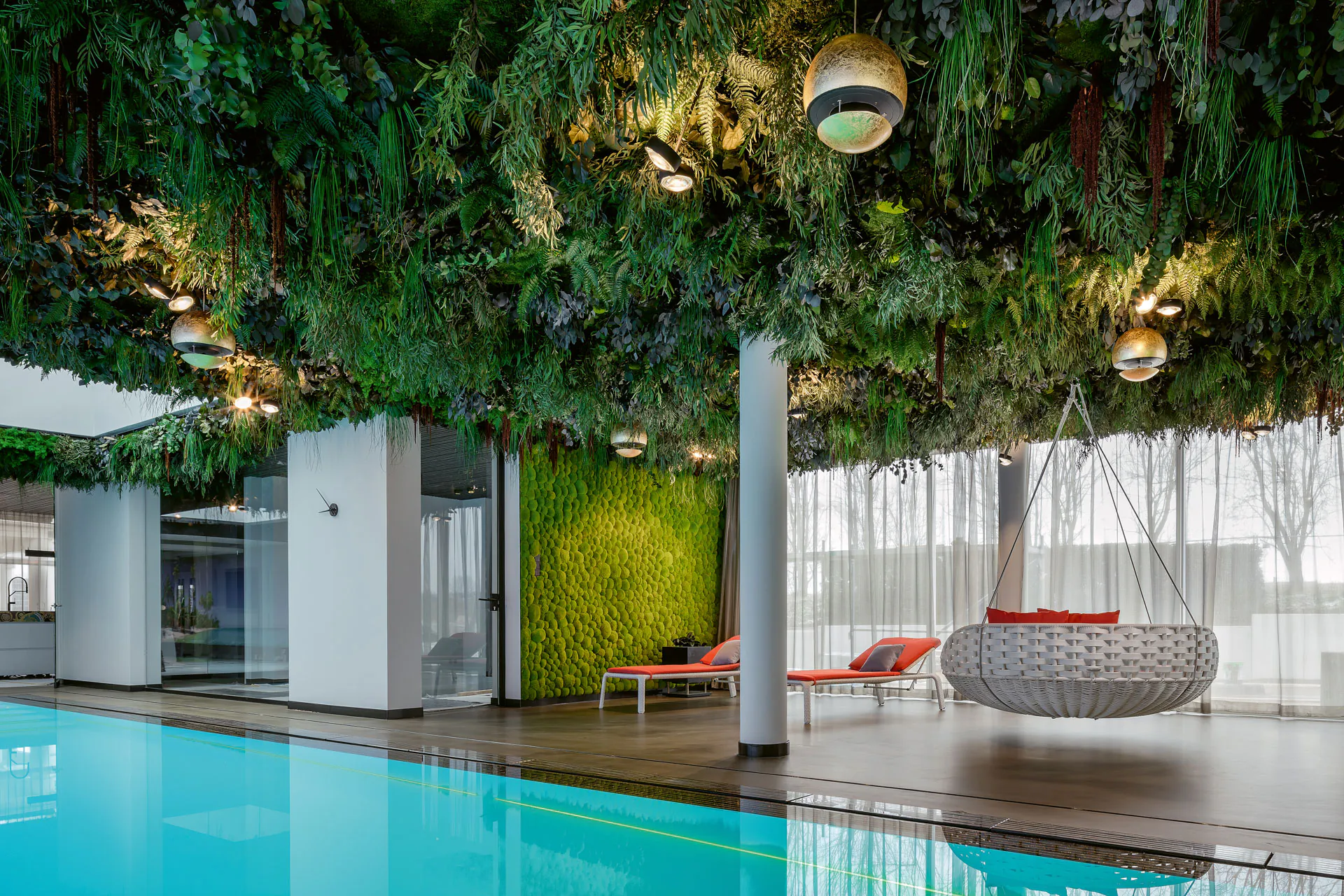 Jardín colgante · Zona de la piscina