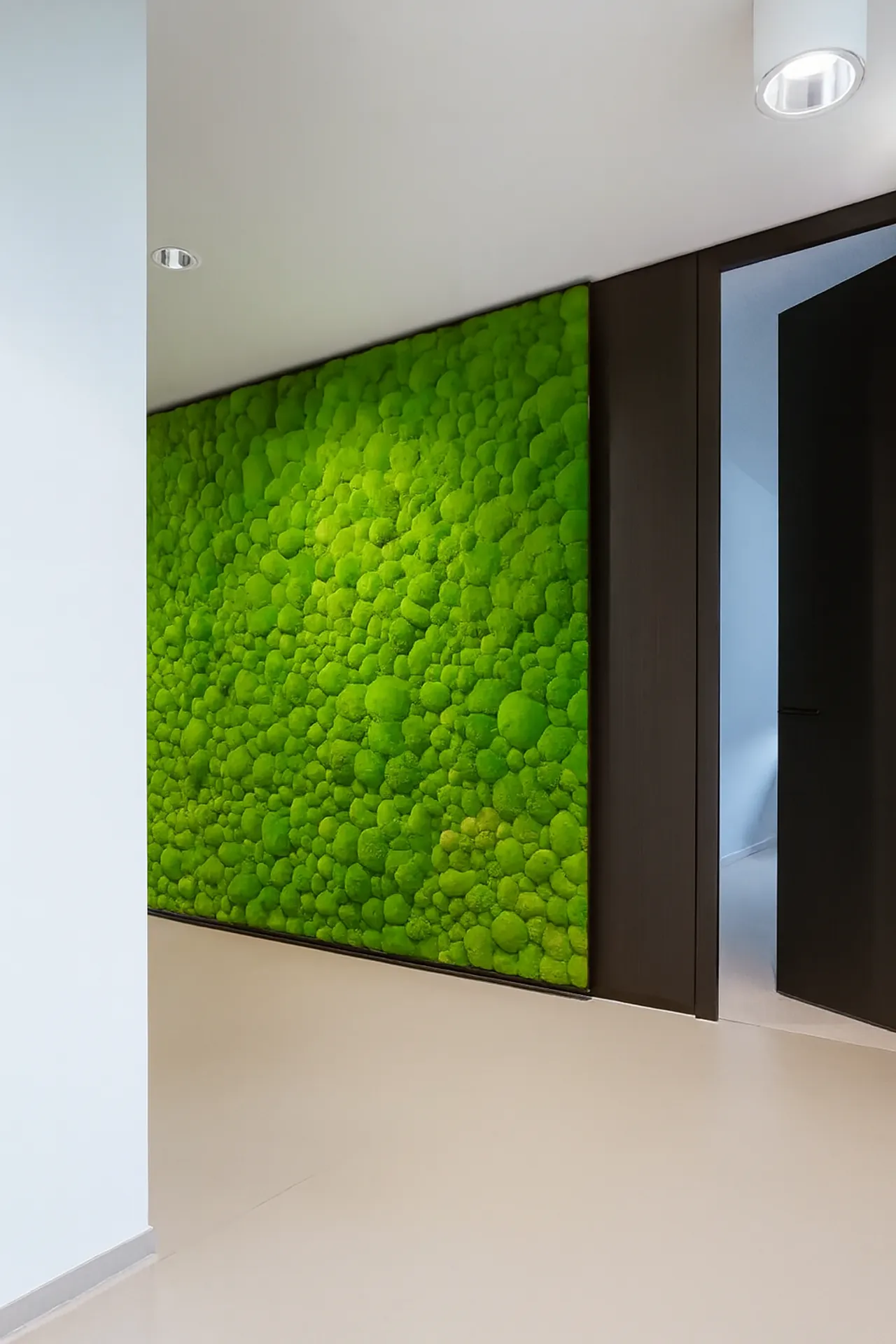 Pared de musgo en un espacio de oficinas moderno — Vegetación mural de MOOSMOOS