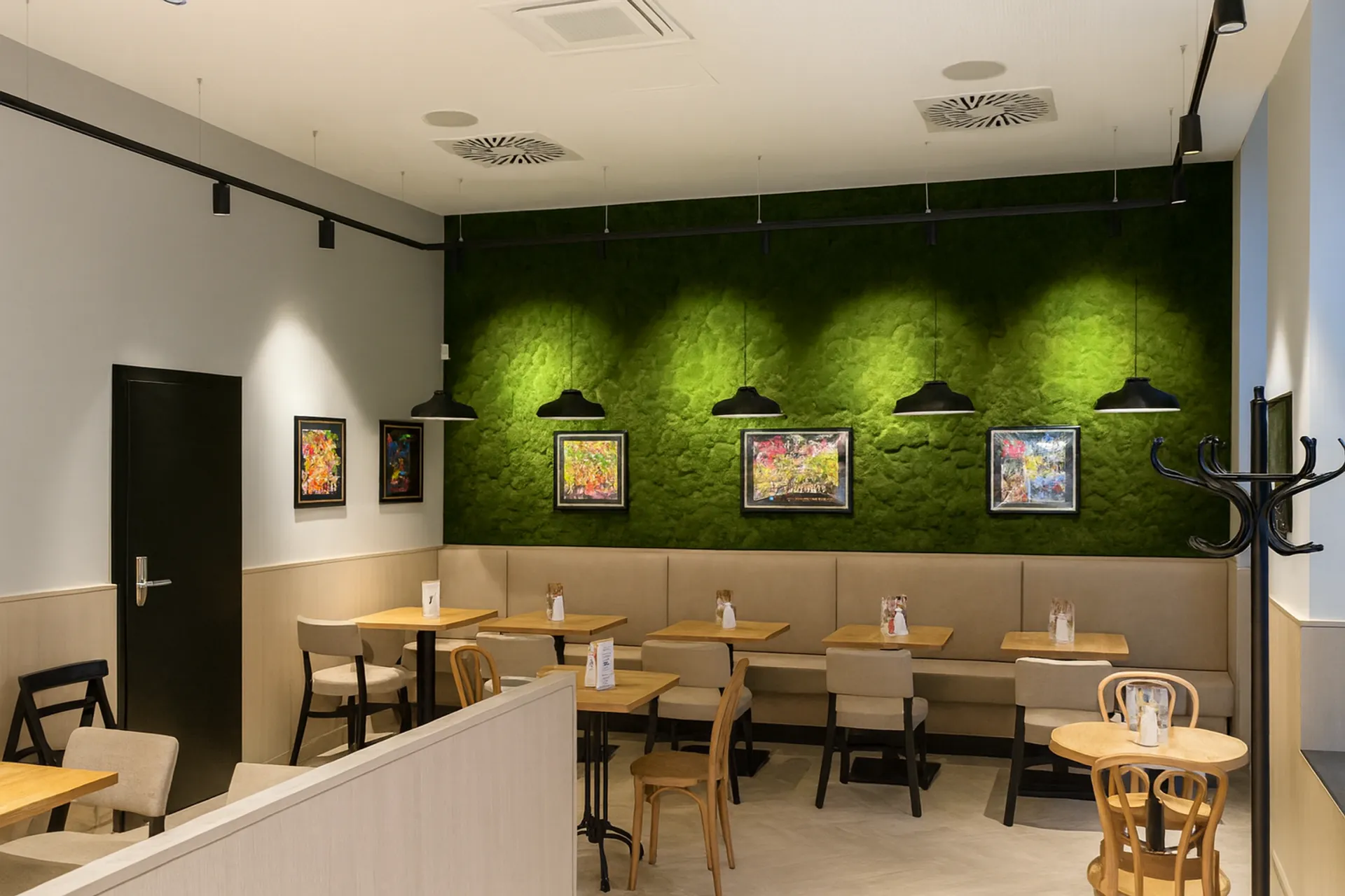 Restaurante Mooswand: gastronomía moderna — Paredes verdes de MOOSMOOS