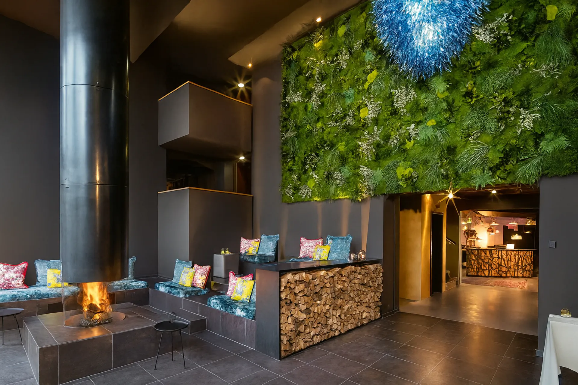 Separadores de espacios para el salón y la recepción del hotel — Separadores de espacios y soluciones acústicas de MOOSMOOS