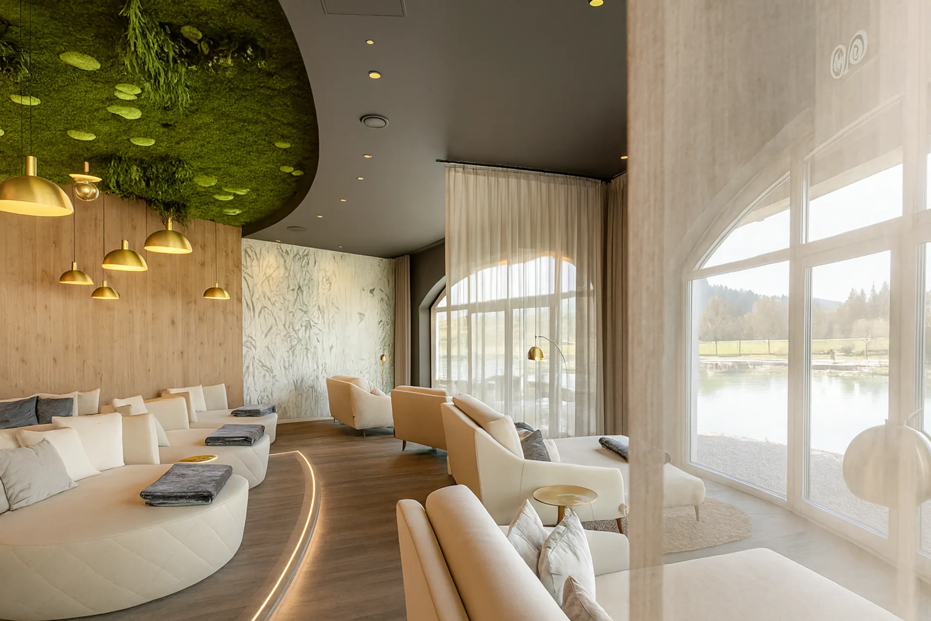 Botanical Sky Hotel Lounge: vegetación en el techo — Vegetación en el techo de MOOSMOOS