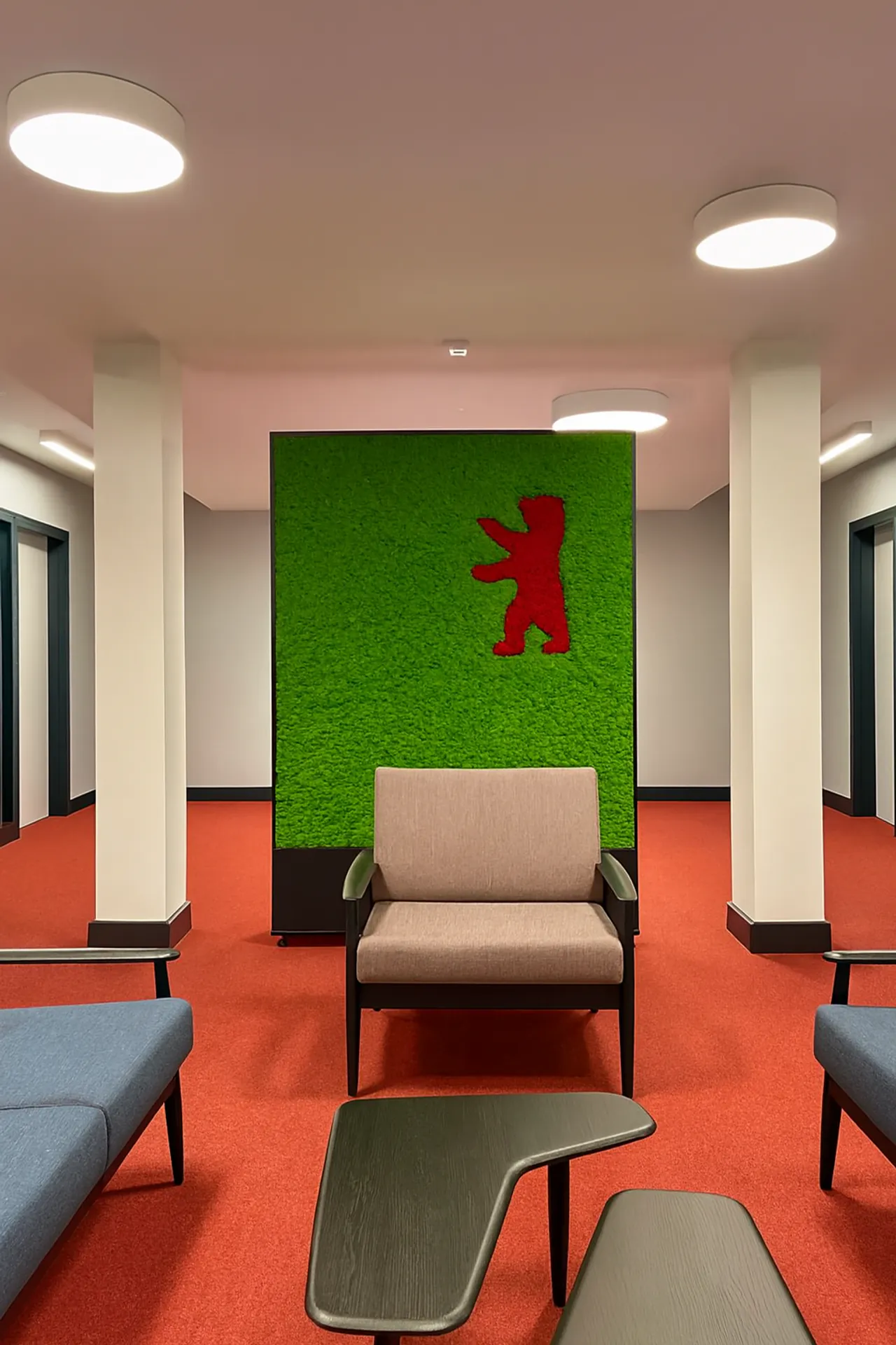Pared de musgo para la recepción de una oficina moderna — Decoración vegetal para paredes de MOOSMOOS