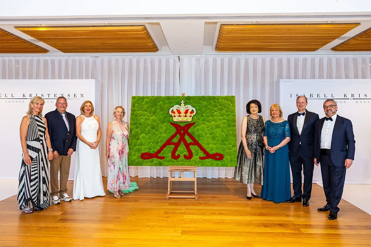 Entrega del escudo principesco de Moos en la gala de verano de Mónaco de 2025